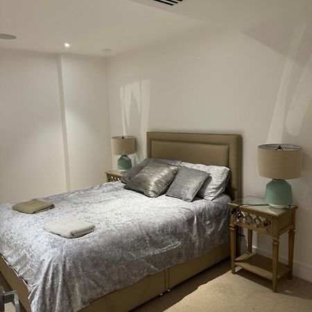 2 Bed 2 Bath - Amazing Views Of London And River Thames Bagian luar foto